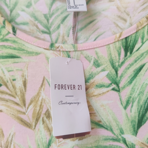 NWT Forever  21 Contemporary Quarter Sleeve Tropical Dress - Picture 3 of 6